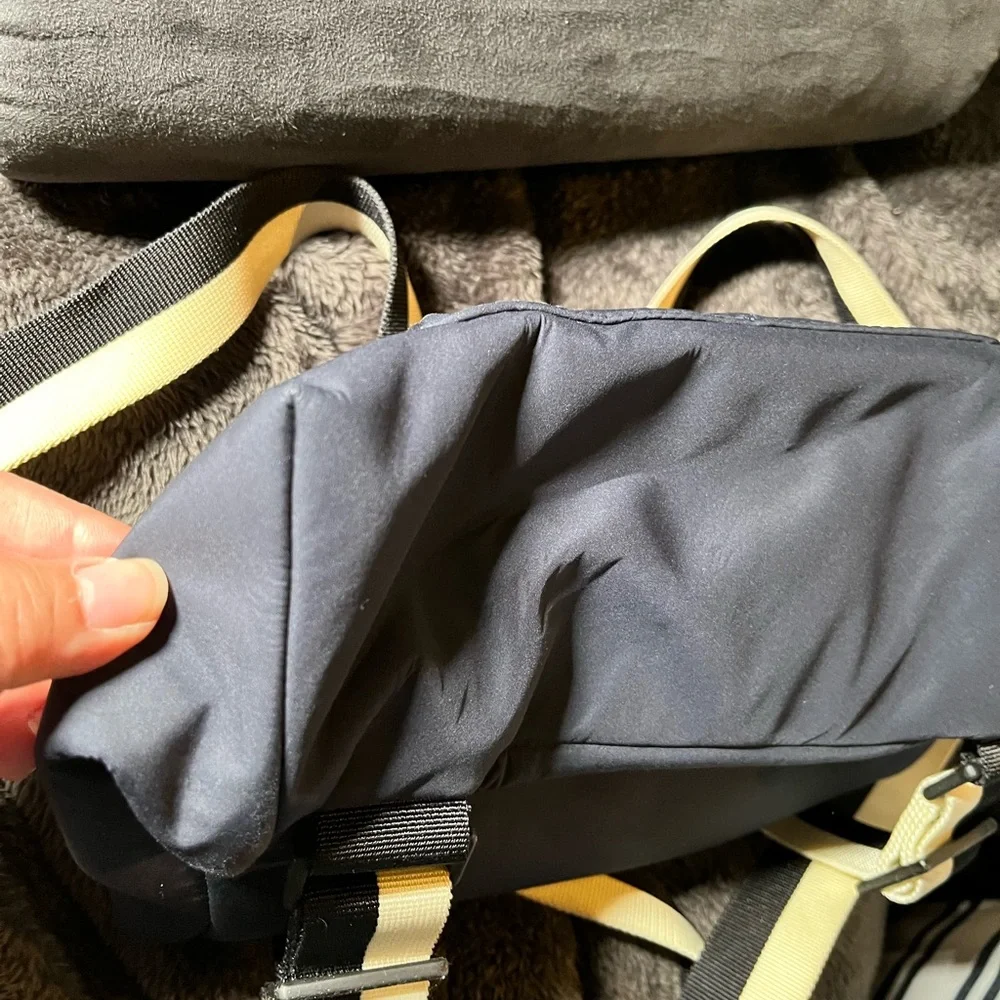 Kate Spade New York "That's The Spirit" convertible backpack in navy blue nylon - Picture 5 of 14